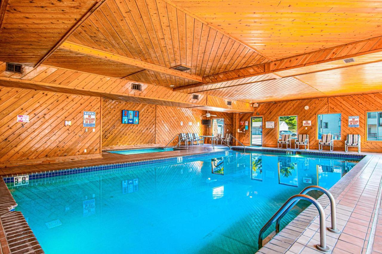 Lighthouse Cove #208 Apartment Wisconsin Dells