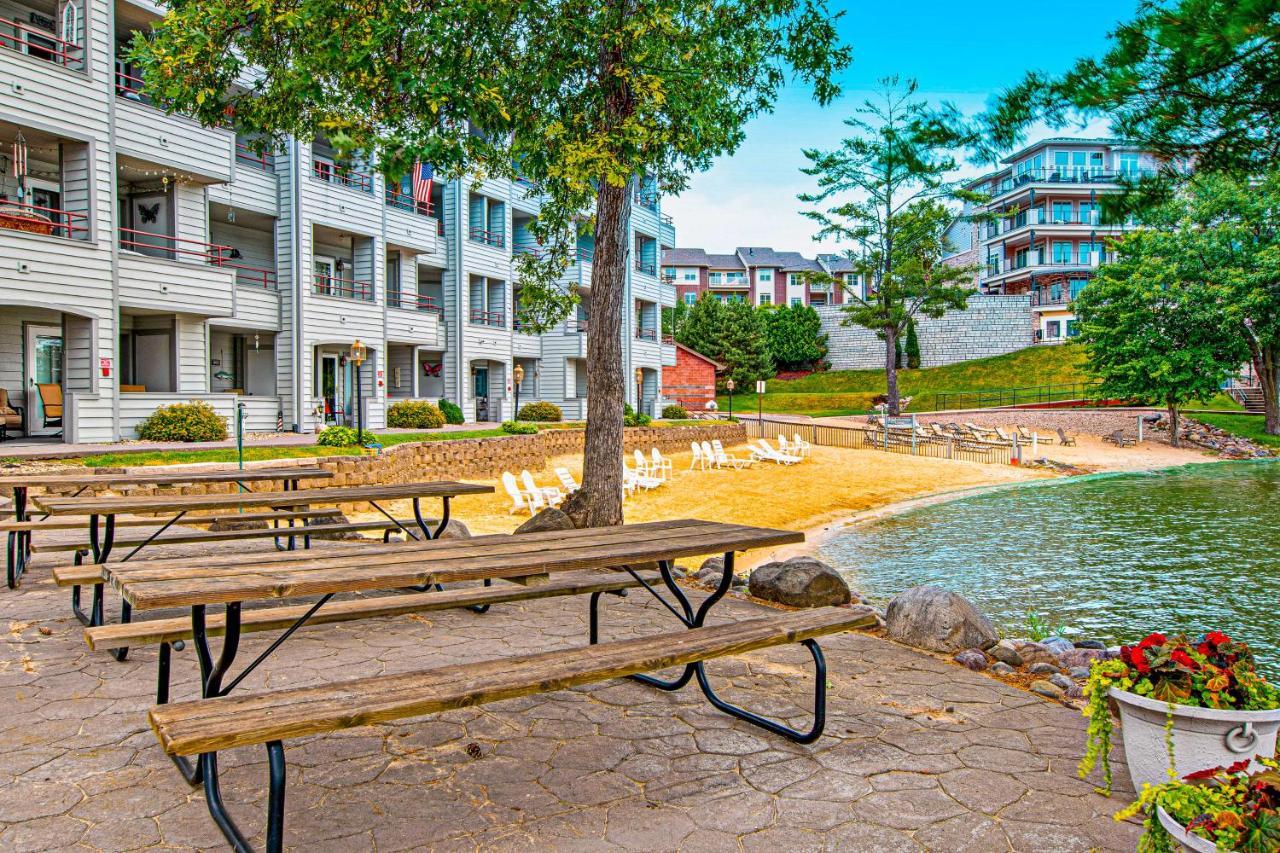 Lighthouse Cove #208 Apartment Wisconsin Dells