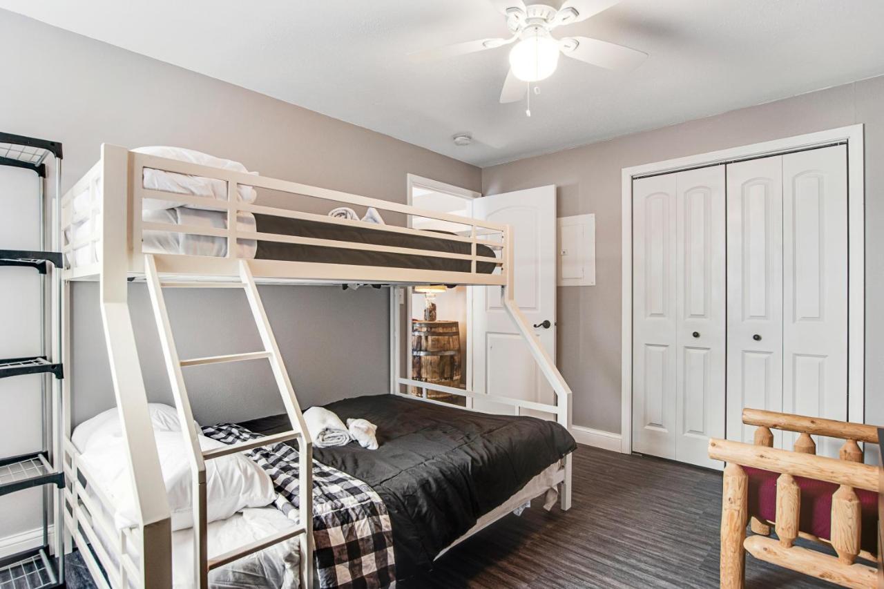 Lighthouse Cove #208 *