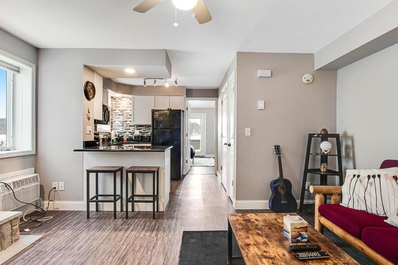 Lighthouse Cove #208