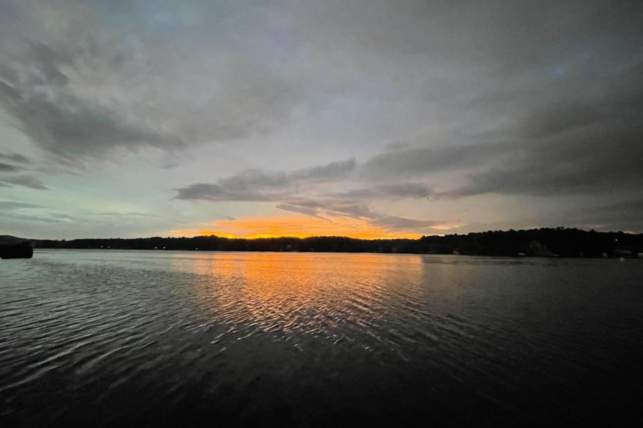 Lighthouse Cove #208 * Wisconsin Dells